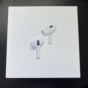 Apple Airpods 2nd Gen New Sealed with Case